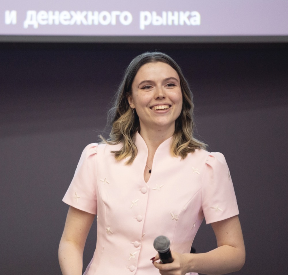 Анна Иванова